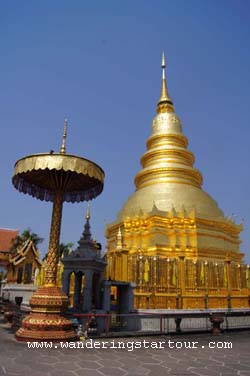  Visit Wat Phrathat Hariphunchai Temple