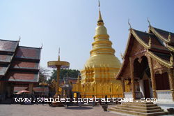  Visit Wat Phrathat Hariphunchai Temple