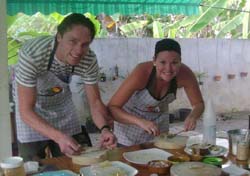 Siam Rice offers its customers the opportunity to learn how to cook real Thai food in a traditional style with skilled and friendly teacher. 