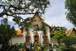 Doi Suthep Temple - A beautiful golden temple, situated up the mountain