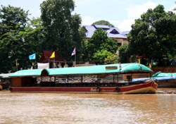 Boat Trip along Maeping River Cruise 